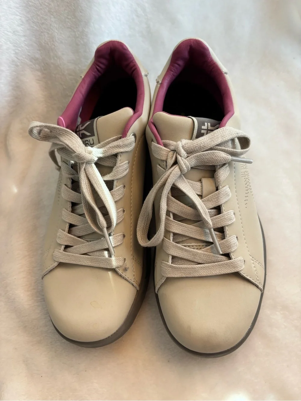 Kuru Roam Classic Court Women’s Sneakers‎ Size 7.5